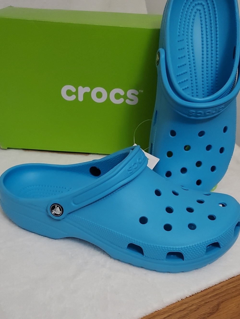 Mens Crocs - Picture 2 of 9